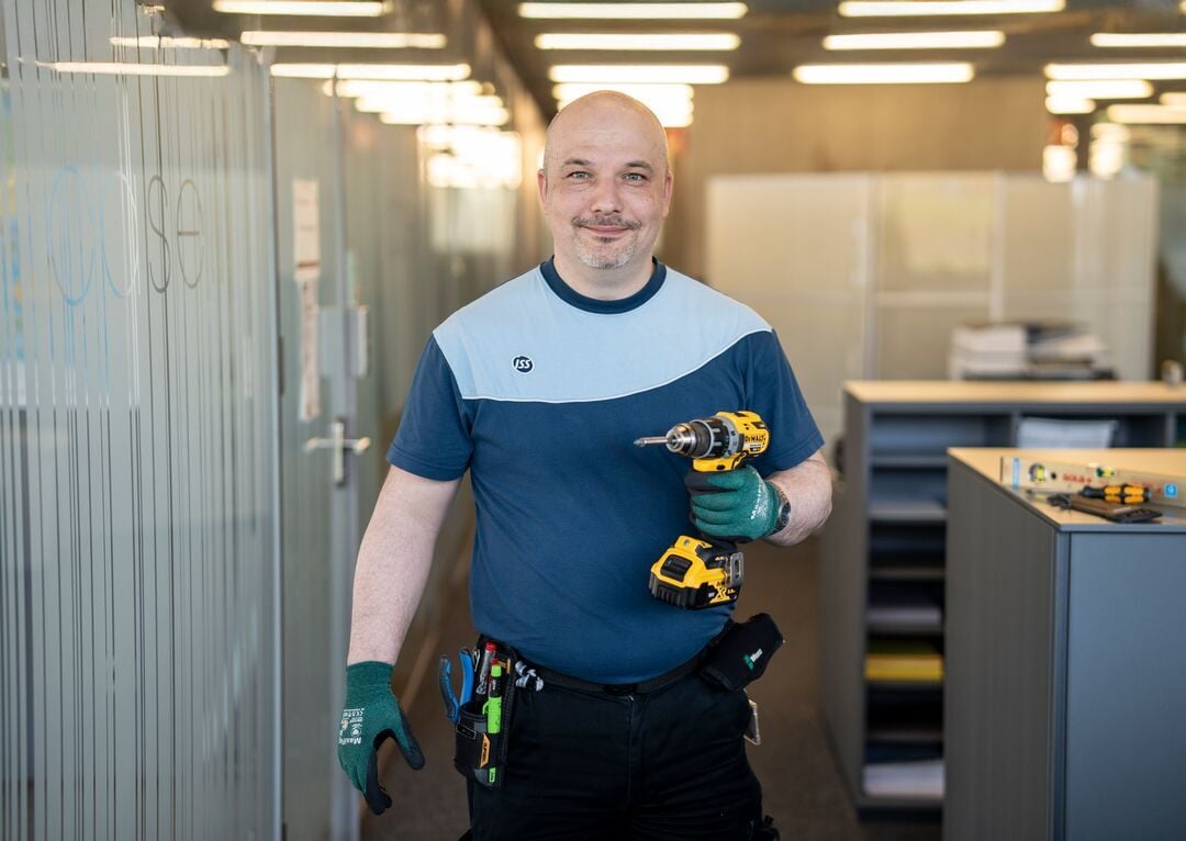 Web_Desktop-2025_ISS_Various Services_5